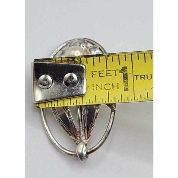 Vintage Sterling Silver Brooch 1 3/8" Flower. Marked 'Sterling' - Picture 9 of 10